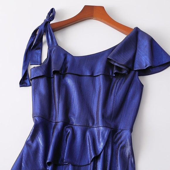 silver colour long dress for evening show - Picture 2 of 6